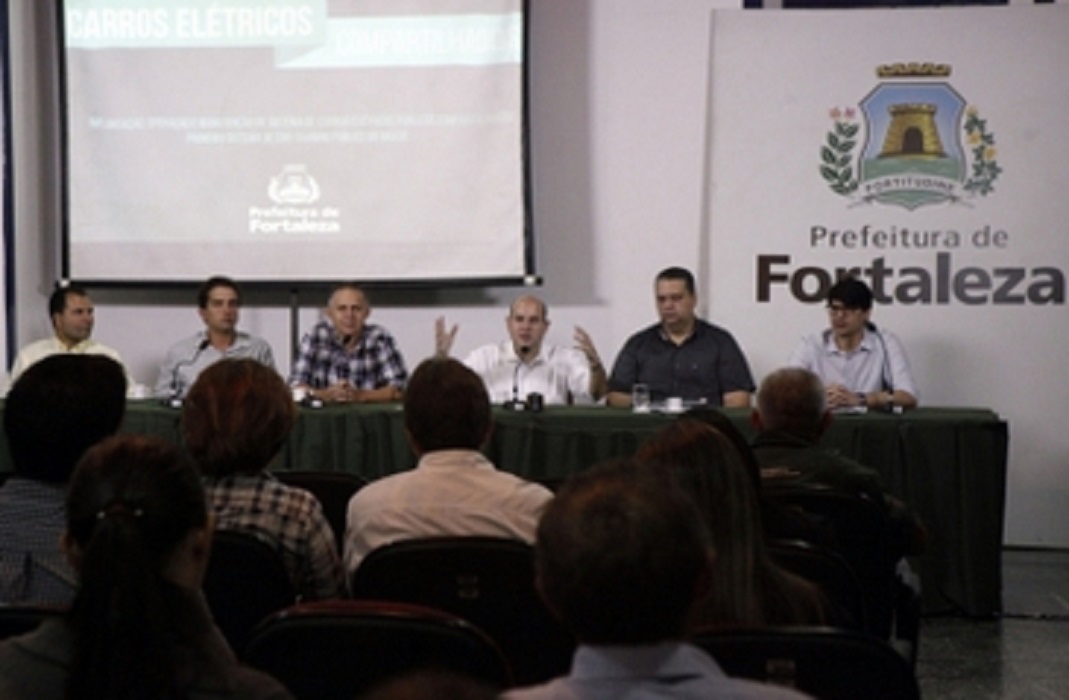 Prefeitura de Fortaleza apresenta sistema de carros elétricos compartilhados