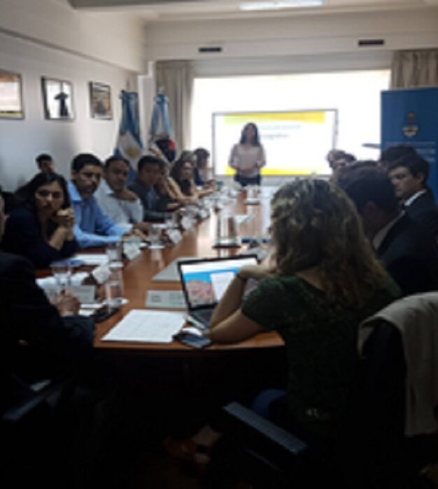 3 cidades argentinas unem-se a esforço global para abordar ecologística em transporte de carga