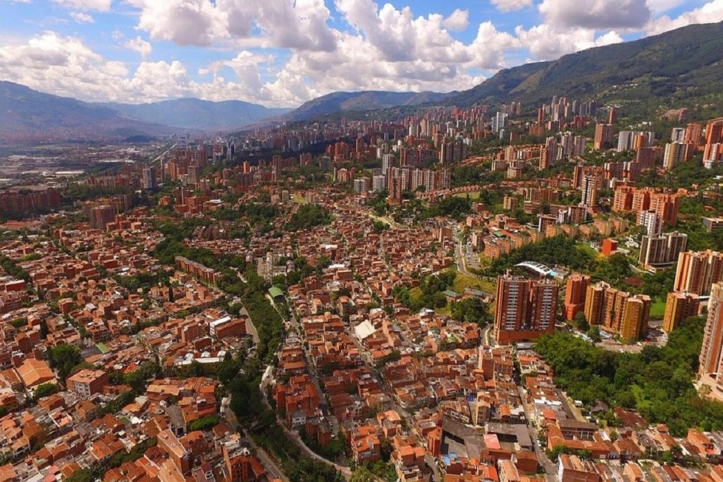 Colômbia escolhe cidades-piloto do LEDS Lab